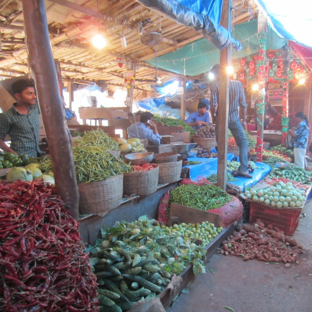 Marktstände in der Bezirkshauptstadt